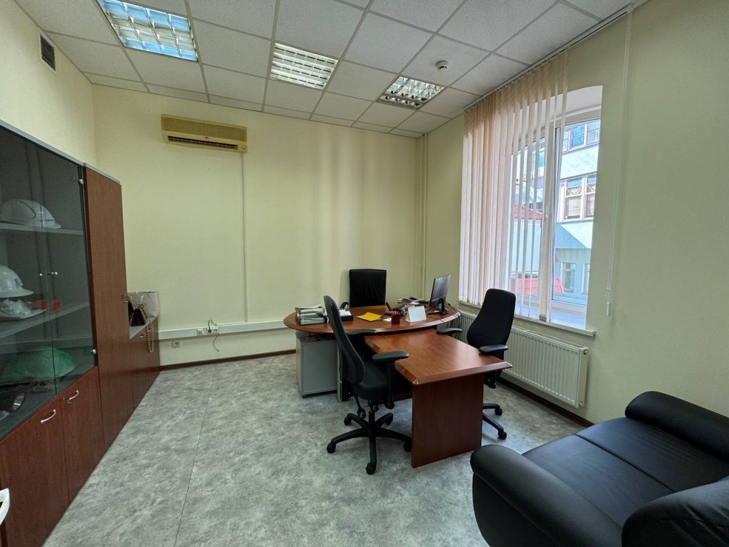 офис 2 этаж.